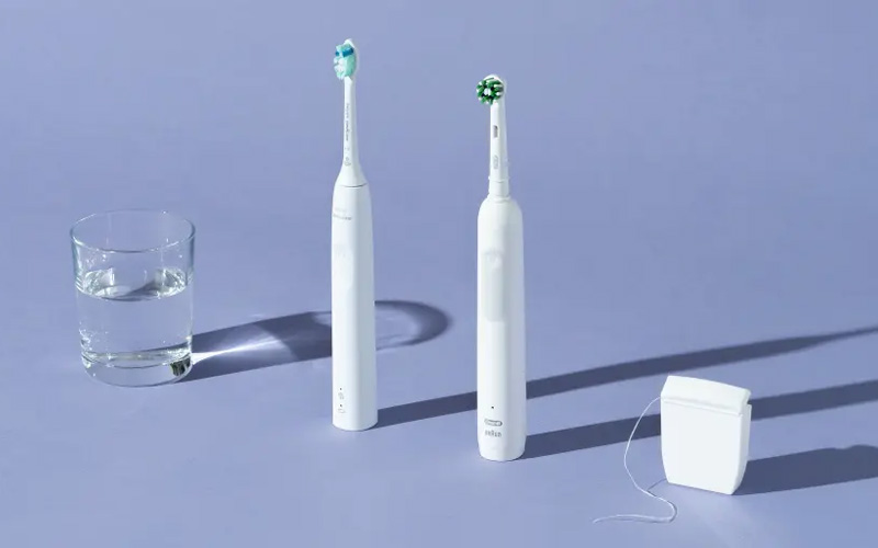 Nên dùng bàn chải đánh răng điện để mang lại nhiều lợi ích