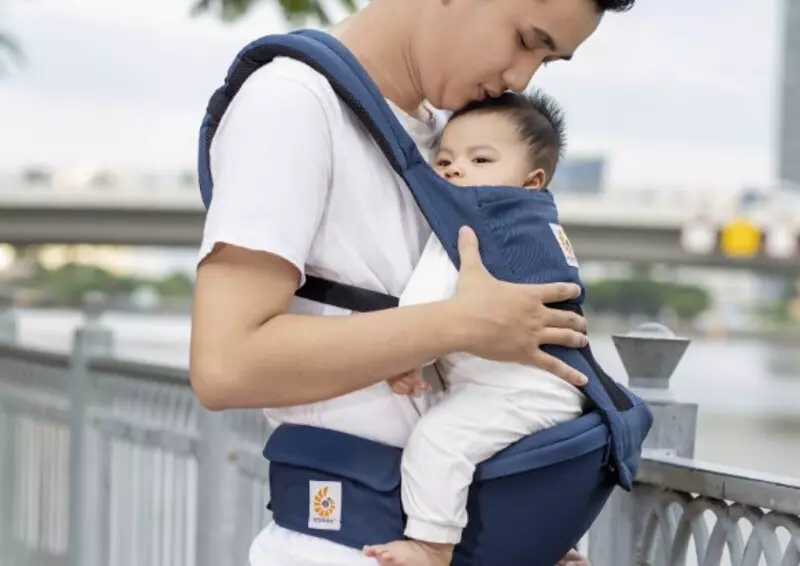 Nên chọn loại địu dễ sử dụng và làm sạch