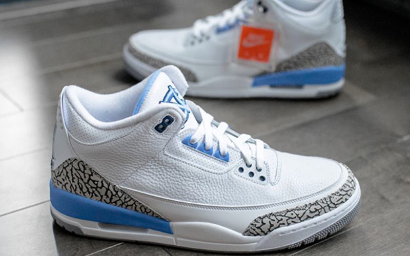 Jordan là một chi nhánh đồ dùng phụ kiện thể thao của Nike
