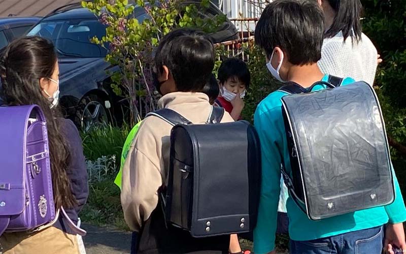 Khái niệm về balo chống gù lưng