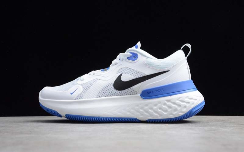 Nike Epic React Flyknit có thiết kế đẹp và nhẹ