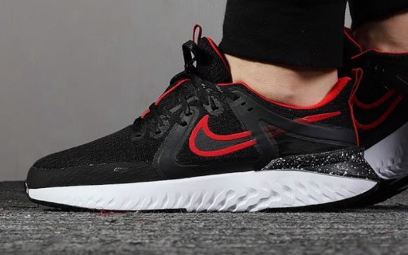 Nike Legend React
