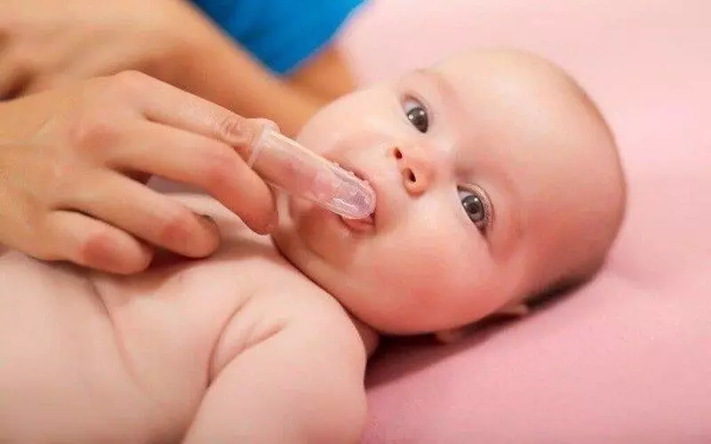 Đối với trẻ bú mẹ hoàn toàn