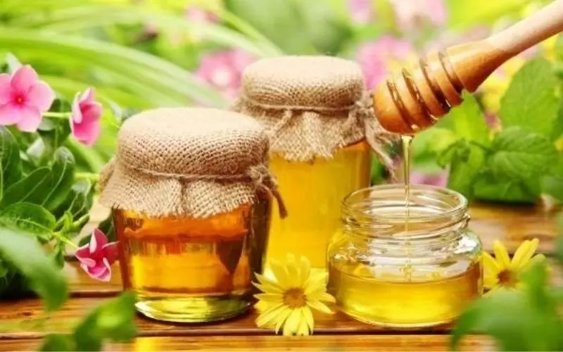 Rơ lưỡi với mật ong