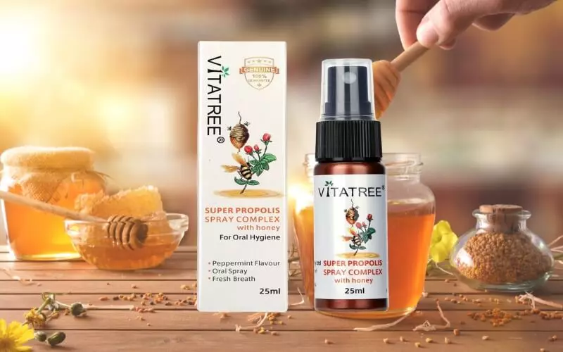 Xịt họng Keo Ong Vitatree