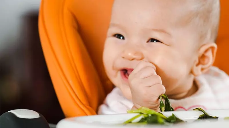Bé sẽ trở nên độc lập hơn trong việc ăn uống