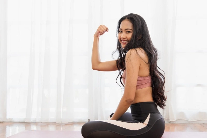 Acro yoga giúp phát triển cơ bắp