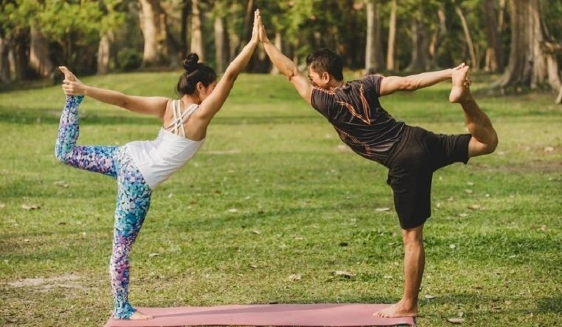 Acro yoga giúp nâng cao sức khỏe