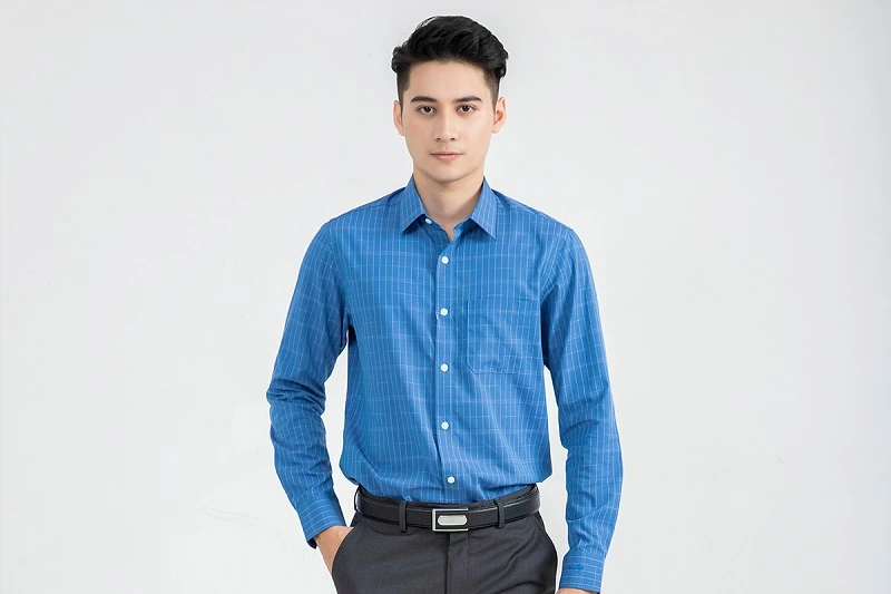 Áo sơ mi regular fit