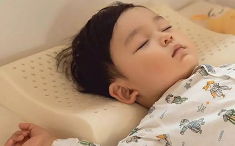Gối cao su cho trẻ giúp phát triển toàn diện