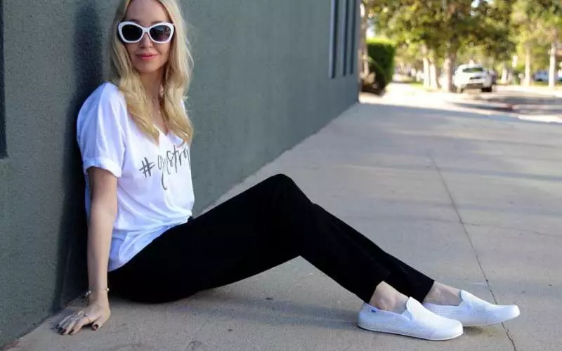Giày slip on rất tiện lợi, không bị tuột khi vận động