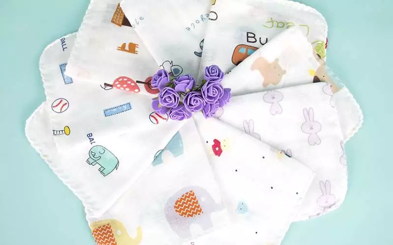 Mẹ nên chọn kích thước khoảng 28x28cm và 20x25cm