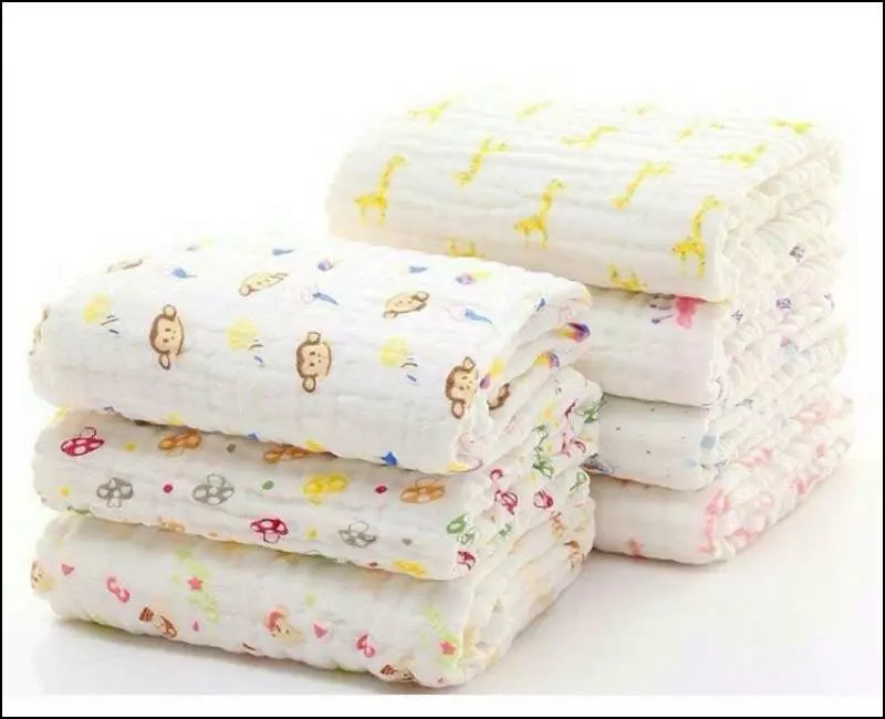 Mẹ cần lưu ý một số điều khi dùng khăn sữa cho bé