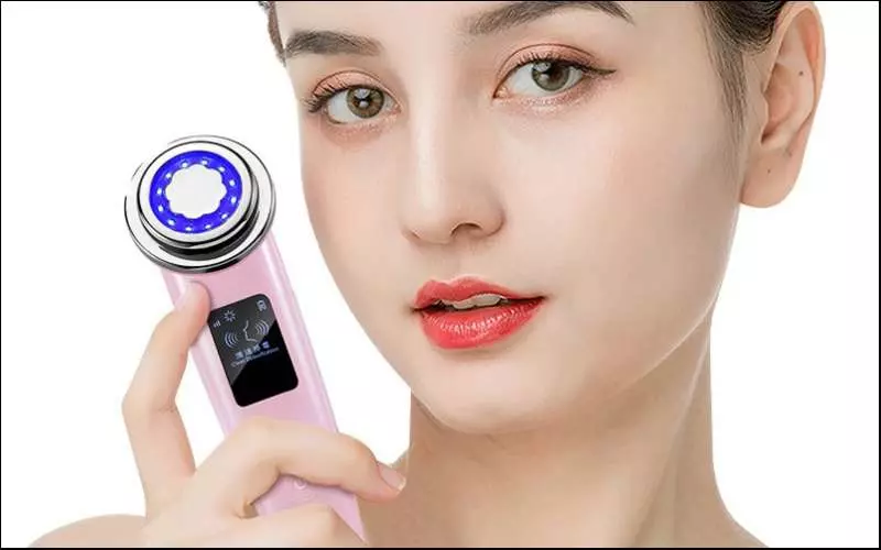 Massage mặt, tăng cường lưu thông máu