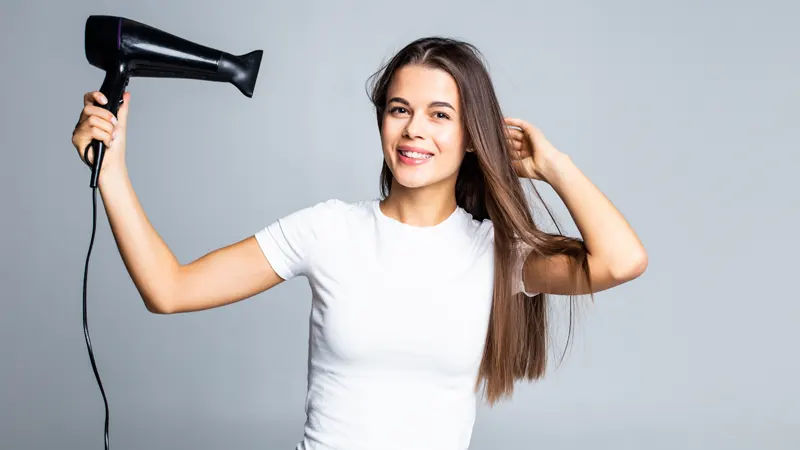 Máy sấy tóc lạnh có 2 chế độ sấy nóng thông thường và sấy lạnh