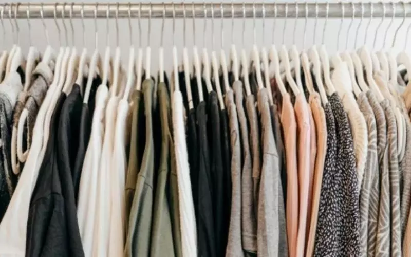 Kiểm tra thời hạn bảo hành của quần áo, giày Restock