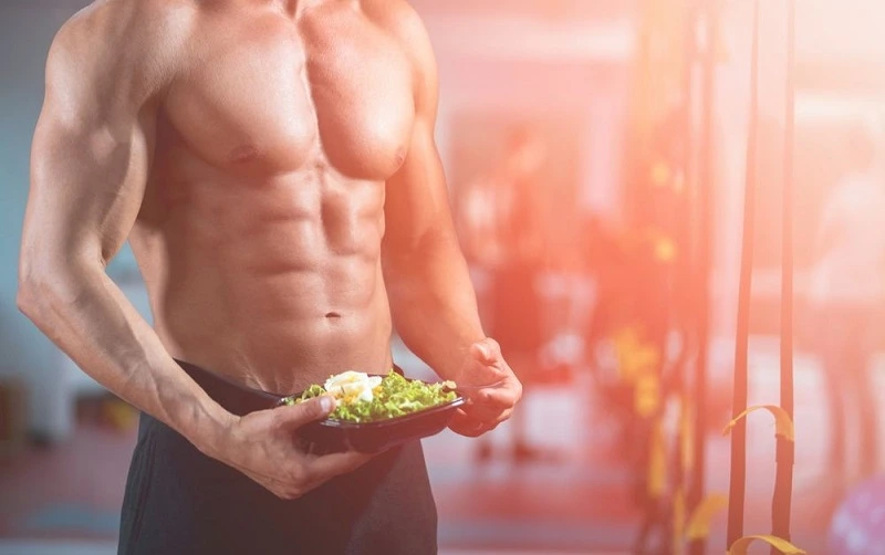 Cách xây dựng chế độ ăn uống khi siết cơ