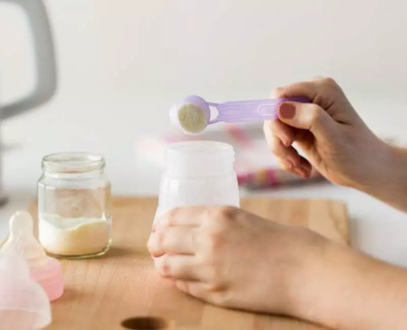 Sữa công thức dành cho trẻ em