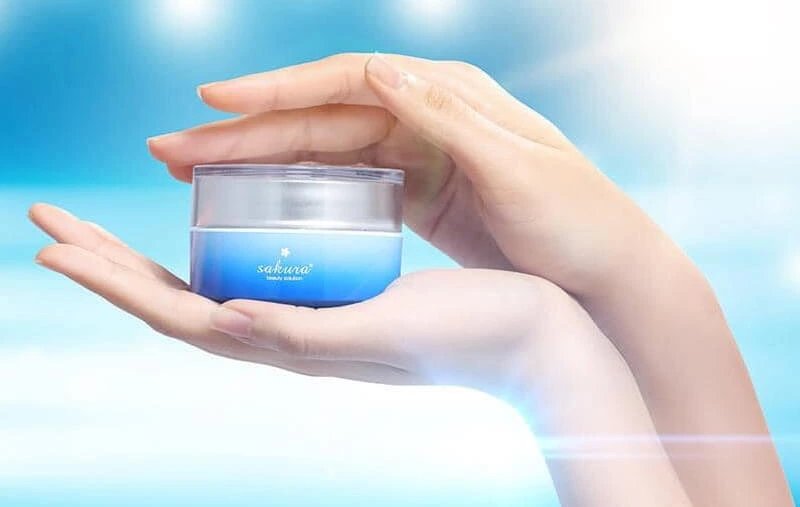 Kem trị nám Sakura Transforming Cream