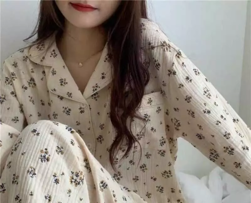 Vải xô còn được dùng nhiều trong thời trang người lớn