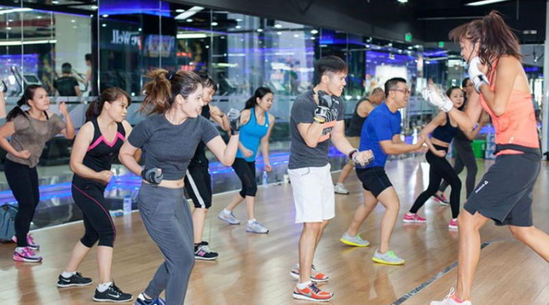 Tập luyện với huấn luyện viên để có một bài tập phù hợp nhất