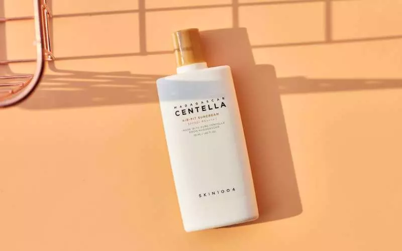 Kem chống nắng Skin1004 SPF 50+ PA++++