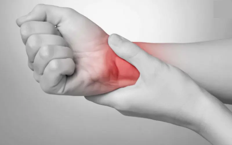 Khi mới phục hồi sau chấn thương cổ tay
