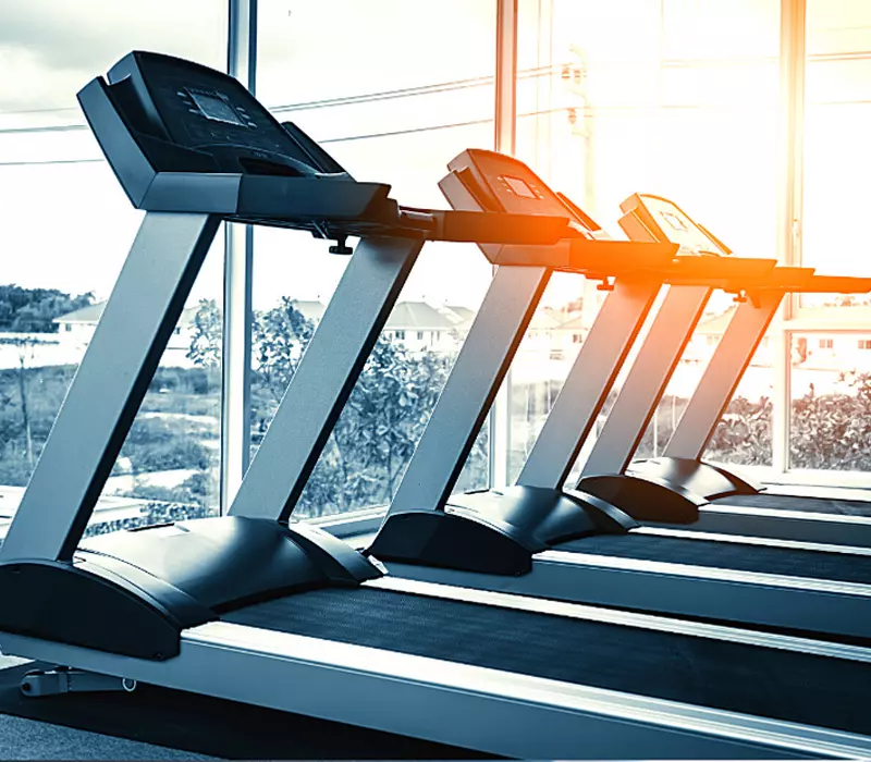 Bạn cần vệ sinh các chi tiết của máy chạy