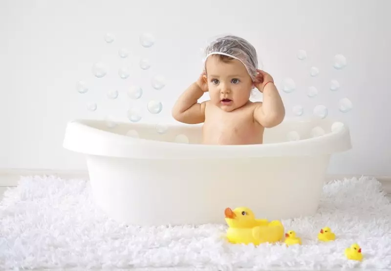 Lựa chọn dầu gội phù hợp với bé