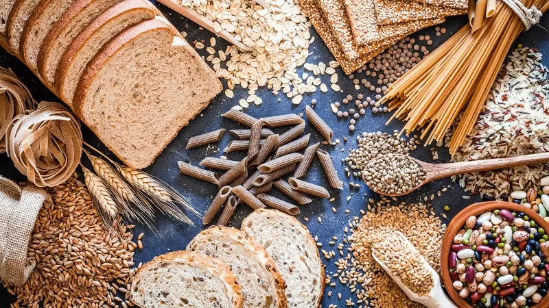 Gluten là một loại protein, có thể tìm thấy trong lúa mì và nhiều loại ngũ cốc