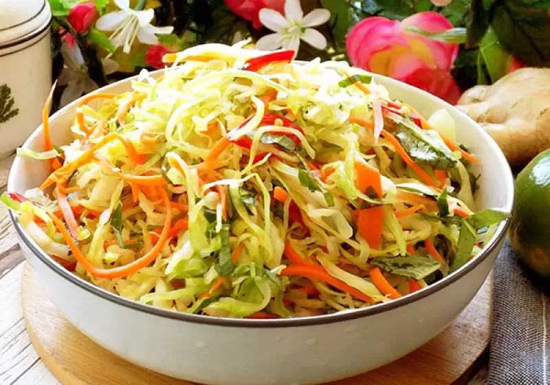 Dưa bắp cải thường có vị chua, mặn và có thể bảo quản trong nhiều tháng