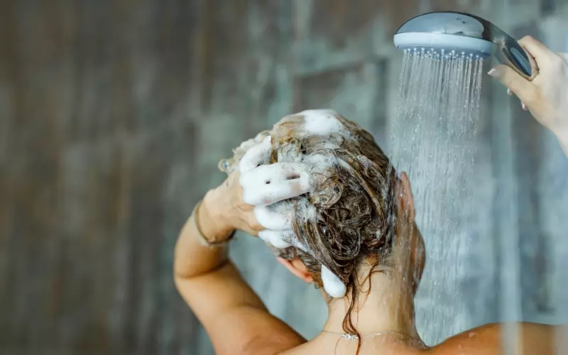 Gội đầu thường xuyên có tốt không?