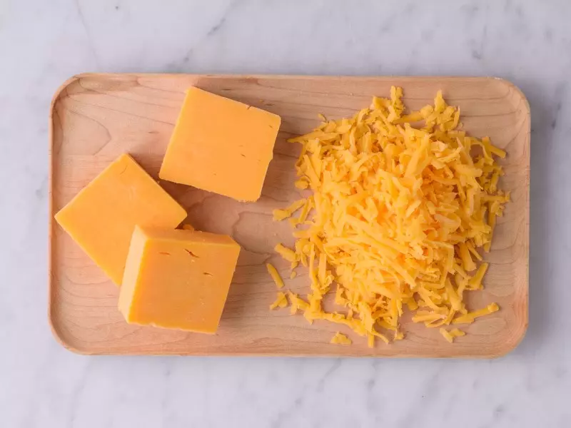 Phô mai Cheddar có thời gian ủ dài