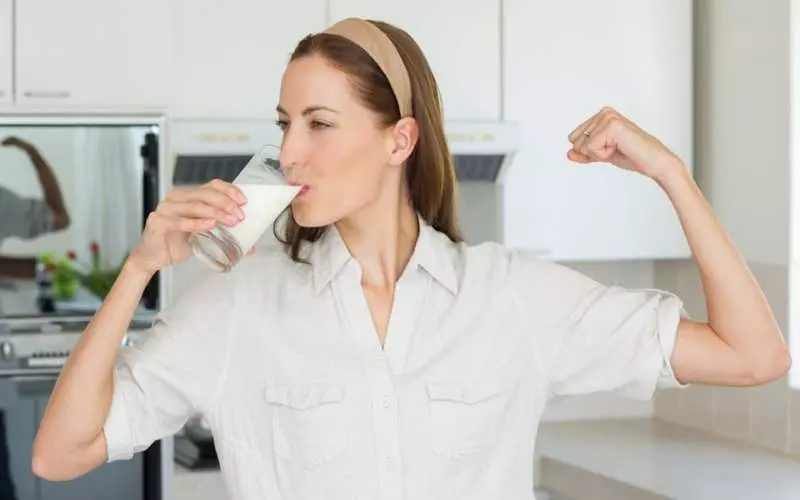 Vào mỗi buổi sáng bạn nên uống 1 cốc sữa hạt khoảng 180 - 200ml
