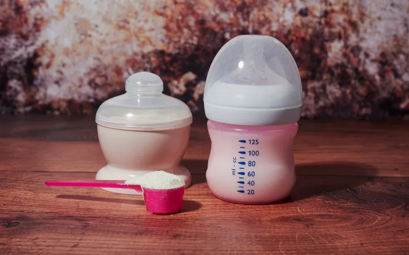 Sữa nguyên kem và sữa công thức