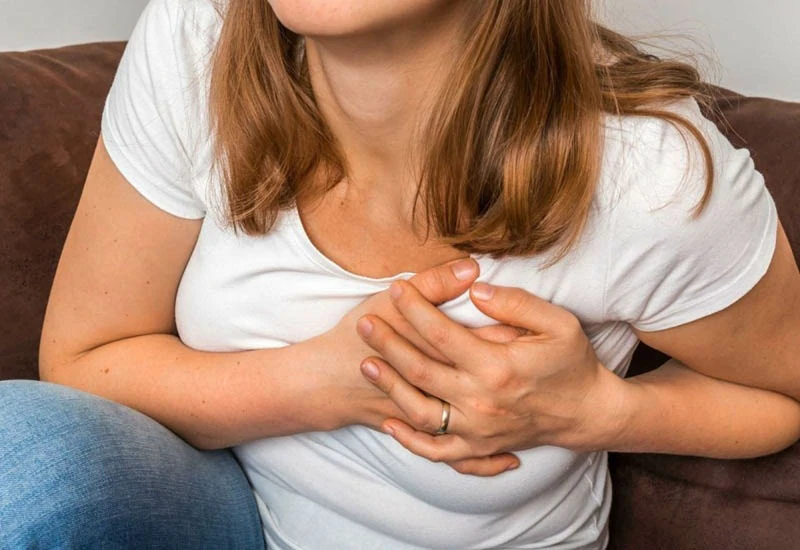 Dấu hiệu tắc tia sữa