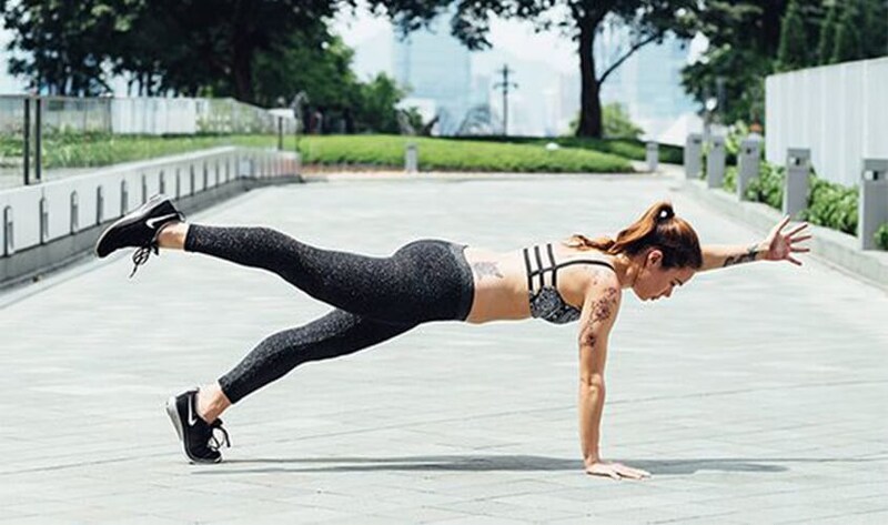 Plank 1 tay 1 chân