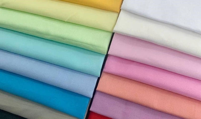 Kaki cotton và Kaki Polyester