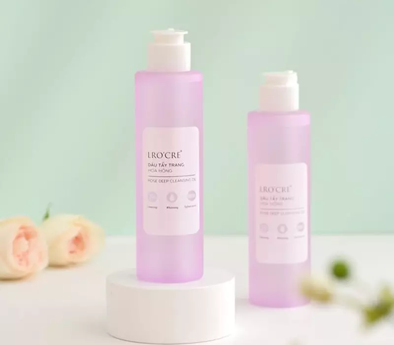 Dầu tẩy trang có kết cấu như gel
