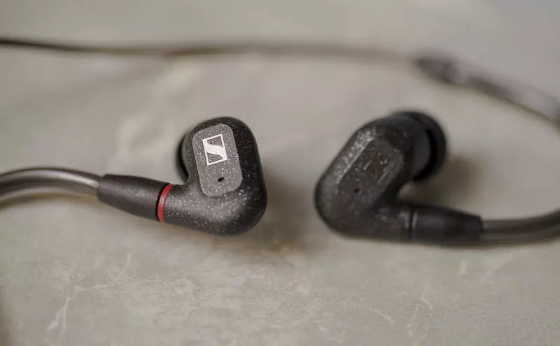 Tai nghe Earbuds là gì?