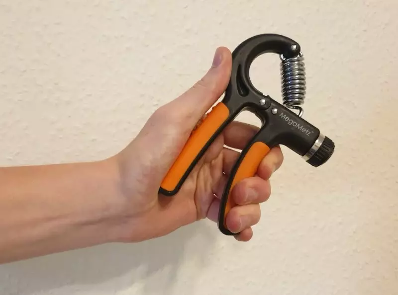 Những ai mong muốn sỡ hữu cơ bắp tay săn chắc, cổ tay to và khỏe khoắn thì nên thường xuyên luyện tập