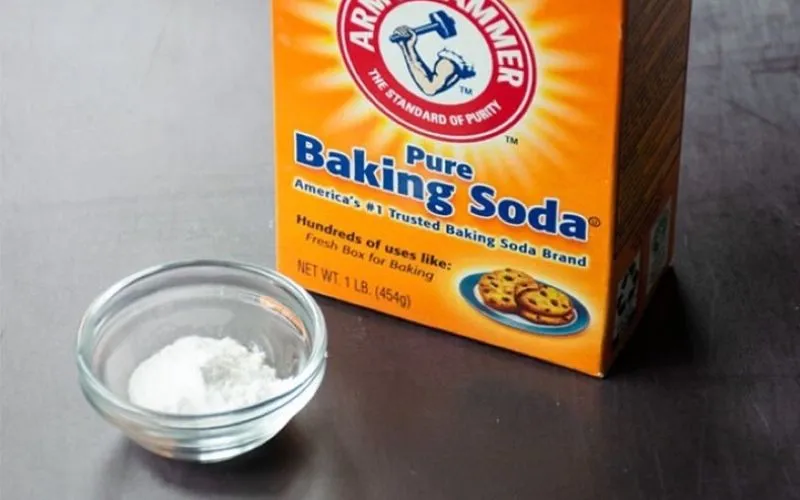 Dùng baking soda để khử bỏ tính cứng của nước cứng vĩnh cửu