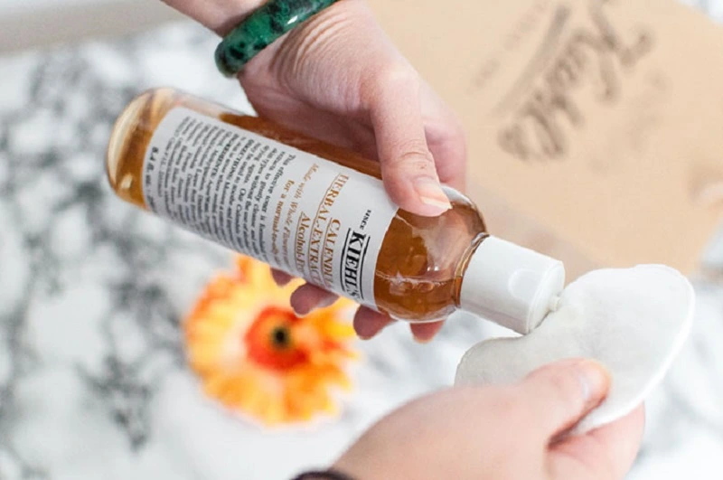 Nước hoa hồng Kiehl's hoa cúc Calendula Herbal Extract Alcohol-Free Toner