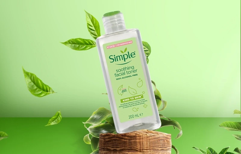 Nước hoa hồng Simple Kind To Skin Soothing Facial Toner