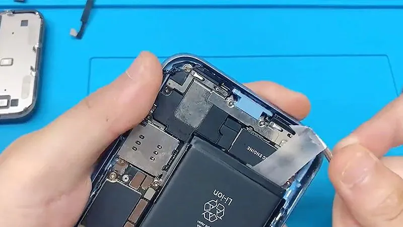 Thay pin mới chất lượng