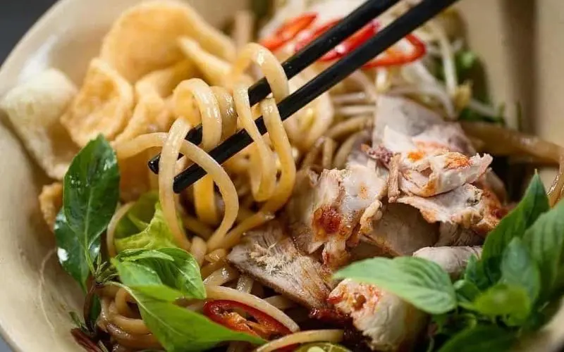 Hoàn thành món cao lầu chuẩn vị