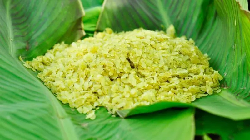 Bạn cũng nên chú ý bảo quản để cốm ở những nơi khô ráo, tránh ánh nắng trực tiếp từ mặt trời