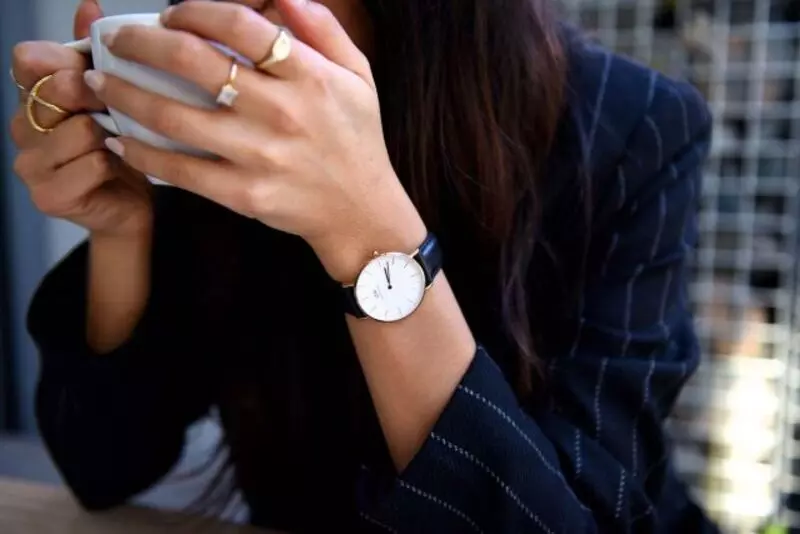 Đồng hồ Quartz được ưa chuộng nhờ màu sắc trang nhã