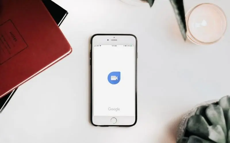 Google Duo là ứng dụng miễn phí và hỗ trợ trên cả iPhone
