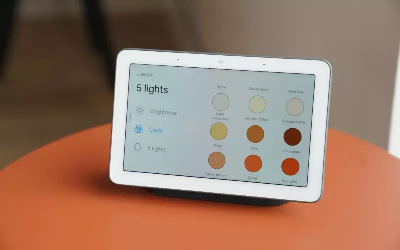 Google Nest Hub với thiết kế màn hình cảm ứng 7 inch